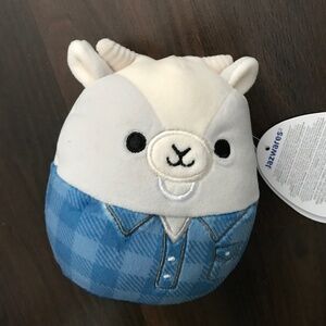 NWT Squishmallows Fall Walker the Goat Plush 5"
